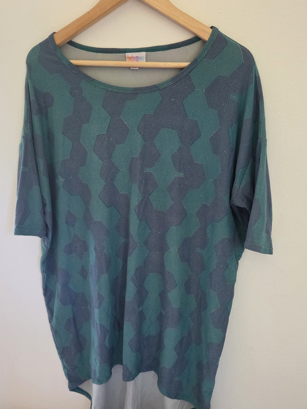 LuLaRoe Green Geometric Women’s Top Size Small Oversized Tunic